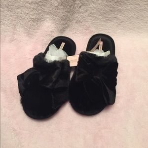 Vs Pink slipper small(5-6) black